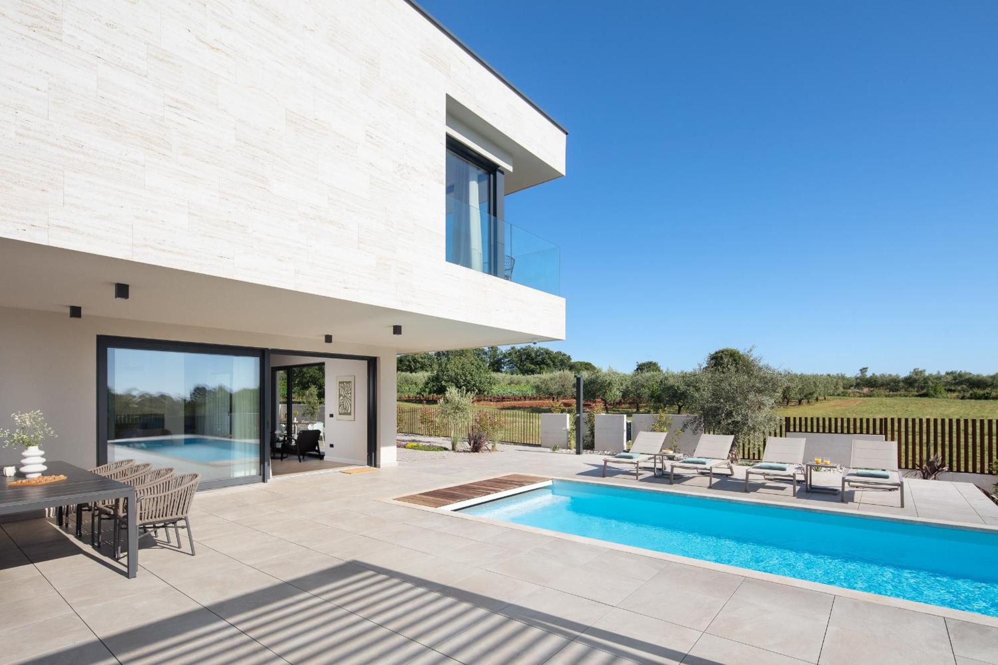Villa Brand New S58 With Heated Pool