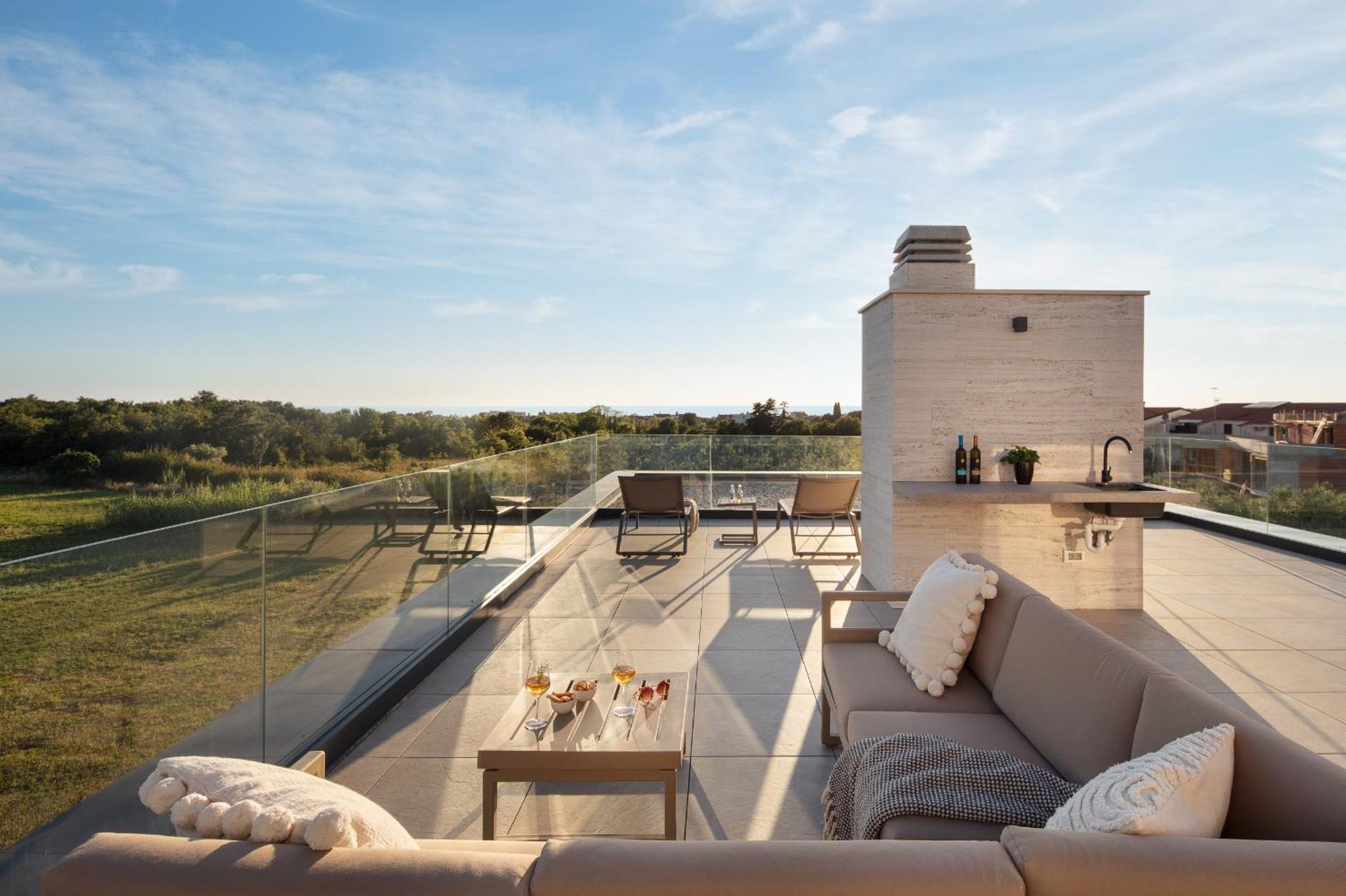 Brand New S58 With Heated Pool Villa Poreč