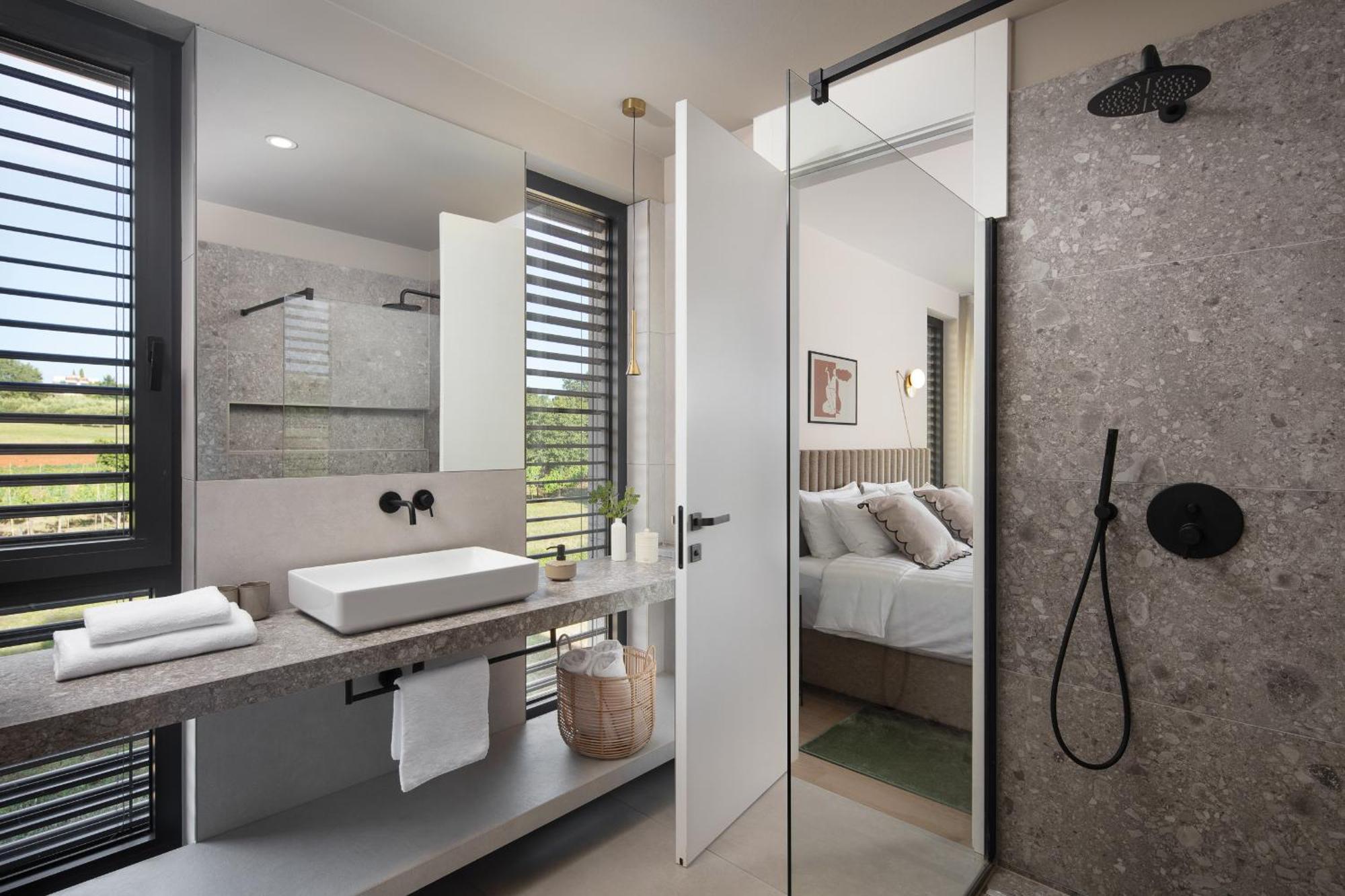 Brand New S58 With Heated Pool * Poreč