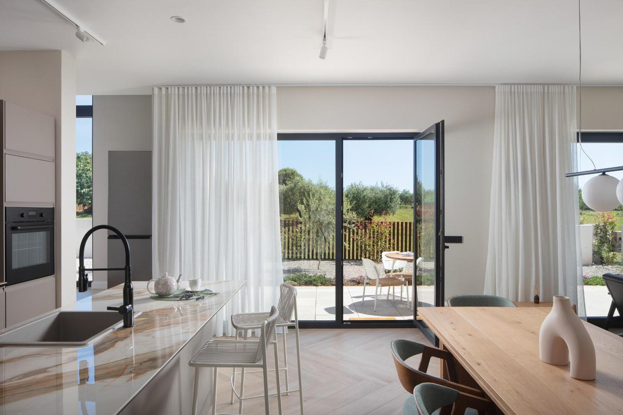 Brand New S58 With Heated Pool * Poreč